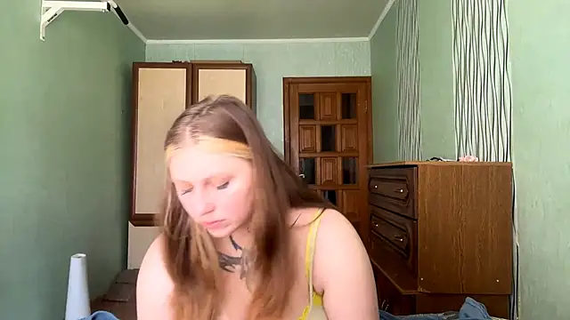Snapshot of DeannaDorton chatting on 05/18/26, 07:24 DeannaDorton online show from 05/18/26, 07:24