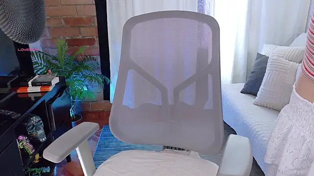 MissBronte online show from 07/18/26, 04:37