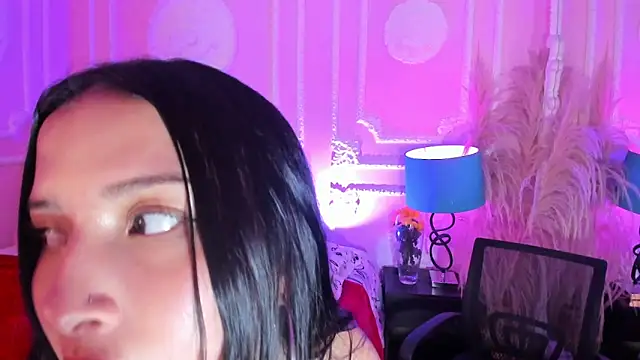 EmmyCastillo online show from 05/06/26, 07:51