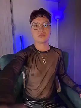 SamaelGarro  online show from 04/24/26, 03:52