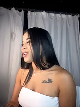 Snapshot of EmmaExoticaXXX chatting on 06/10/26, 09:16 EmmaExoticaXXX online show from 06/10/26, 09:16
