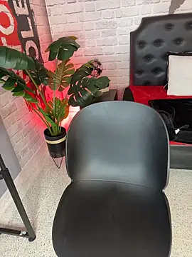 EmmaExoticaXXX online show from 05/19/26, 09:22
