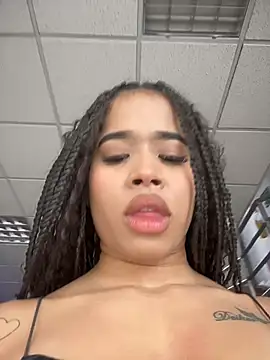 Snapshot of EmmaExoticaXXX chatting on 06/30/26, 09:26 EmmaExoticaXXX online show from 06/30/26, 09:26