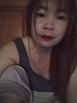 Snapshot of Squirt107 chatting on 05/18/26, 12:22 Squirt107 online show from 05/18/26, 12:22