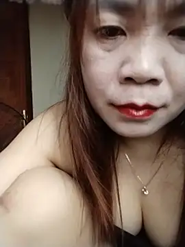 Snapshot of Squirt107 chatting on 06/05/26, 02:49 Squirt107 online show from 06/05/26, 02:49