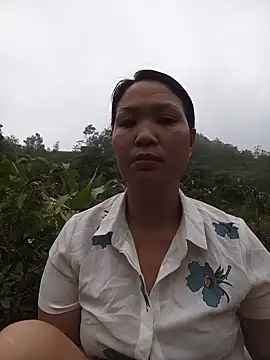 Snapshot of Beola-mi chatting on 06/11/26, 10:51 Beola-mi online show from 06/11/26, 10:51