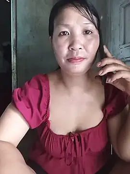 Snapshot of Beola-mi chatting on 06/19/26, 01:22 Beola-mi online show from 06/19/26, 01:22