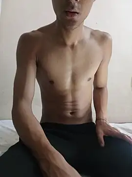 Snapshot of skinny_raj chatting on 05/26/26, 06:39 skinny raj online show from 05/26/26, 06:39