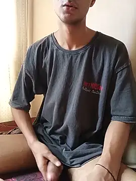 Snapshot of skinny_raj chatting on 06/19/26, 09:04 skinny raj online show from 06/19/26, 09:04