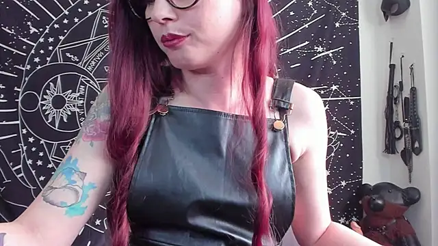 Snapshot of Rebekah_vonKat chatting on 04/28/26, 01:37 Rebekah vonKat online show from 04/28/26, 01:37