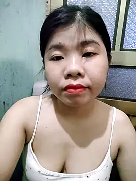 Snapshot of Ayti01 chatting on 06/04/26, 04:17 Ayti01 online show from 06/04/26, 04:17