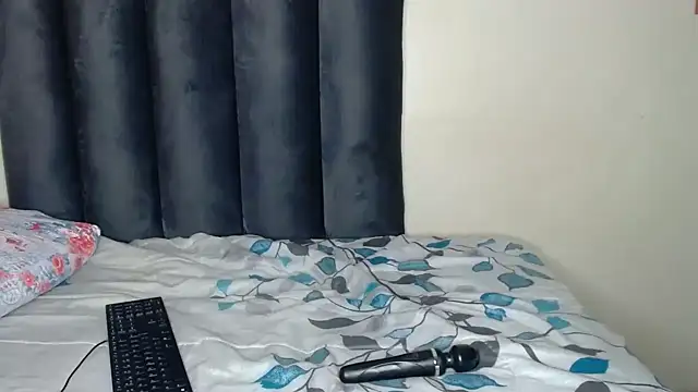 ShortyVibe27 online show from 05/12/26, 04:13