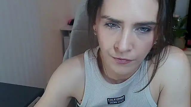 Snapshot of khalessi13 chatting on 05/09/26, 08:56 khalessi13 online show from 05/09/26, 08:56