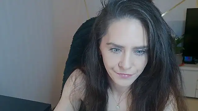 Snapshot of khalessi13 chatting on 05/01/26, 10:26 khalessi13 online show from 05/01/26, 10:26