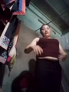 Huyen1133 online show from 04/24/26, 05:53