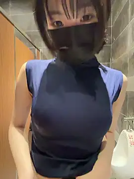 strawberry-boby online show from 04/24/26, 09:55