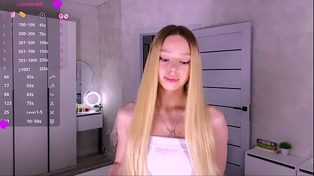 Mooniesiesita online show from 07/11/26, 08:42