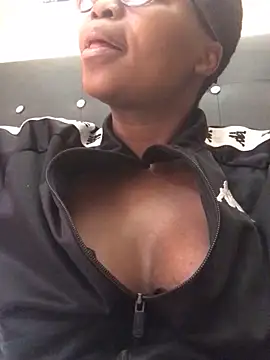 Hotboobs27 online show from 06/06/26, 10:53