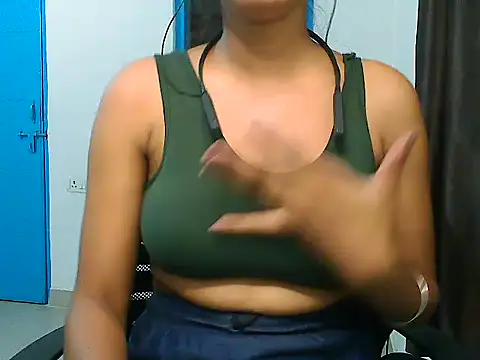 Snapshot of ur_sassypriya chatting on 06/18/26, 04:34 ur sassypriya online show from 06/18/26, 04:34