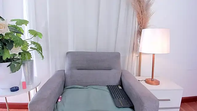 RachelArias online show from 05/20/26, 12:24