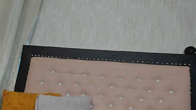 Zoedeleon online show from 04/30/26, 08:57