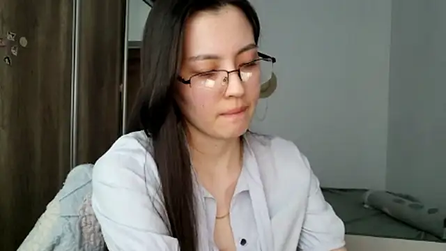 Snapshot of AshleyTropiano chatting on 05/23/26, 02:38 AshleyTropiano online show from 05/23/26, 02:38