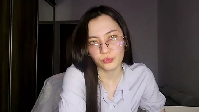 Snapshot of AshleyTropiano chatting on 05/30/26, 03:17 AshleyTropiano online show from 05/30/26, 03:17