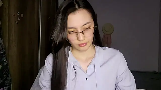 Snapshot of AshleyTropiano chatting on 05/27/26, 03:41 AshleyTropiano online show from 05/27/26, 03:41