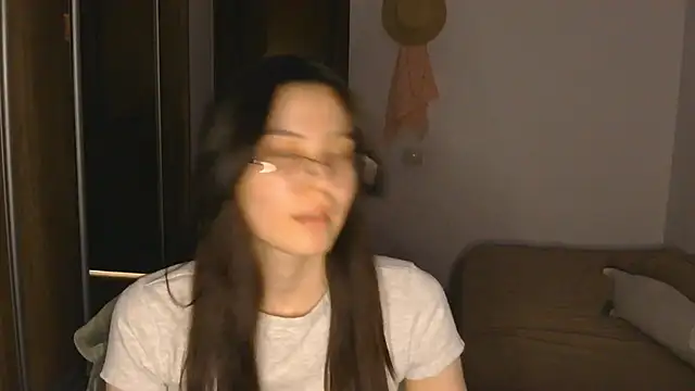 Snapshot of AshleyTropiano chatting on 06/11/26, 04:26 AshleyTropiano online show from 06/11/26, 04:26