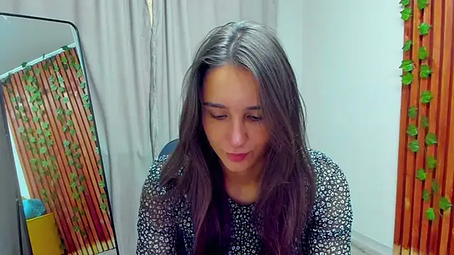 NicoleWells22 online show from 05/28/26, 03:58
