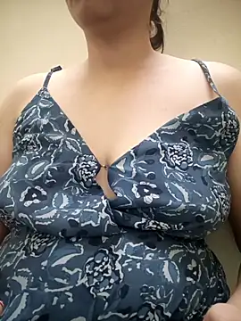 Aayaat   online show from 05/25/26, 08:46