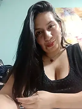Snapshot of lalifriller chatting on 05/15/26, 06:28 lalifriller online show from 05/15/26, 06:28