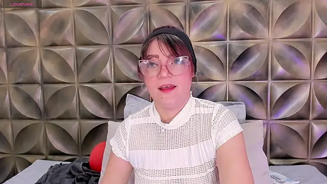 Gaia rougee online show from 05/23/26, 01:10
