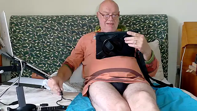KinkCentral online show from 06/11/26, 08:00