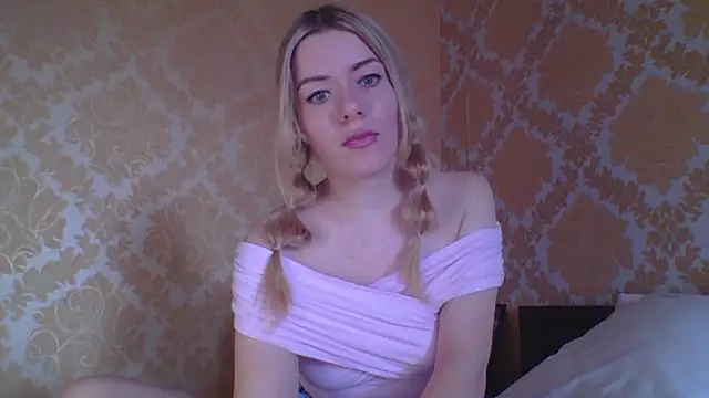 Softy Aura  online show from 05/14/26, 11:40