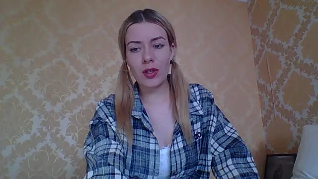 Softy Aura  online show from 06/16/26, 02:06