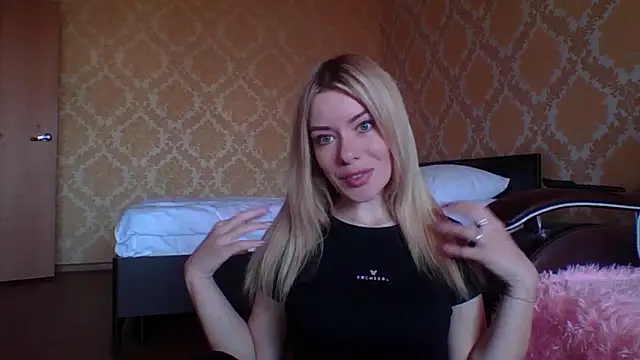 Softy Aura  online show from 05/11/26, 07:10