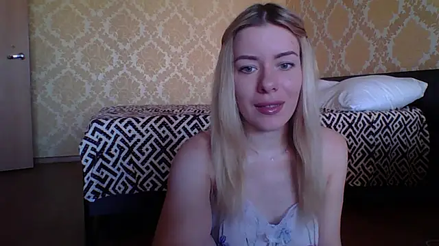 Softy Aura  online show from 05/25/26, 01:32