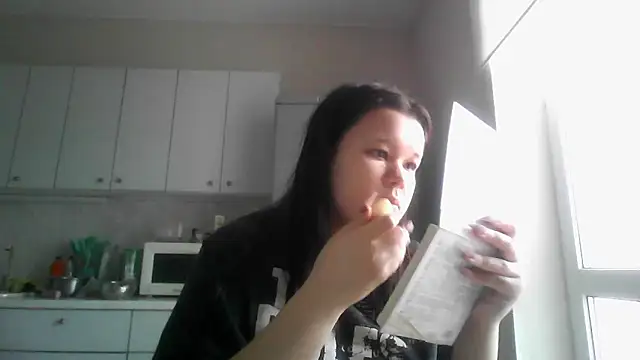 Amanda Mia  online show from 05/12/26, 09:48