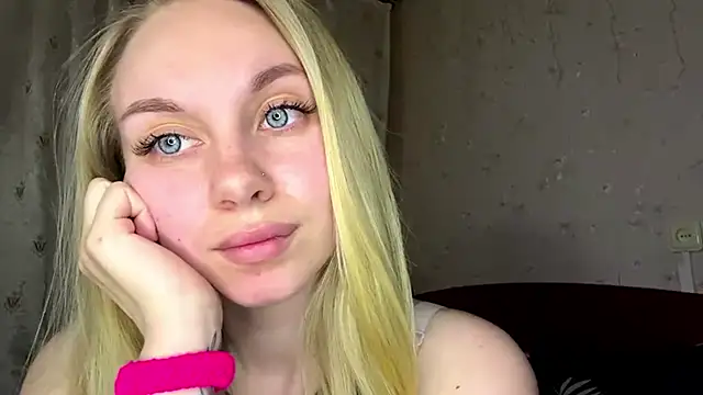 MaEmma online show from 04/23/26, 08:21