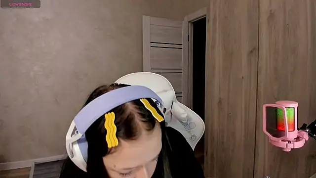 urmelodyy online show from 08/05/26, 06:02