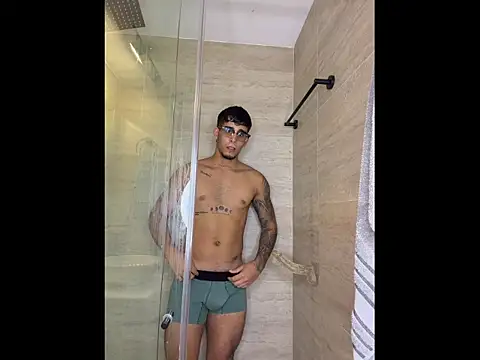 Snapshot of Iamcamilo__ chatting on 05/17/26, 03:39 Iamcamilo online show from 05/17/26, 03:39