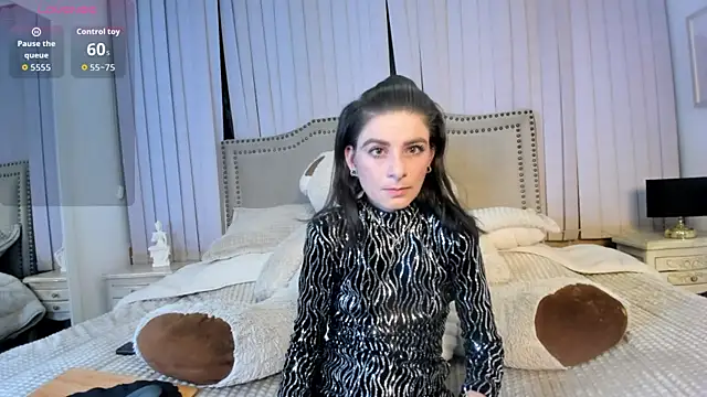 Snapshot of mariana__thompson chatting on 06/26/26, 03:12 mariana thompson online show from 06/26/26, 03:12