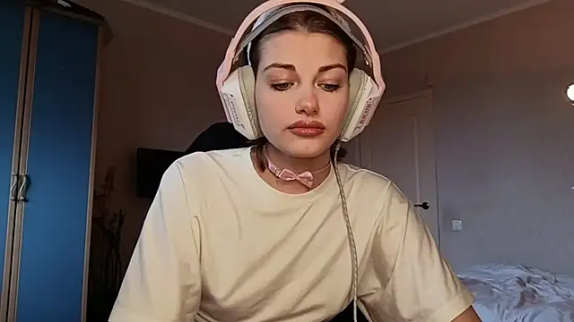 LinaFlamie online show from 04/26/26, 10:12