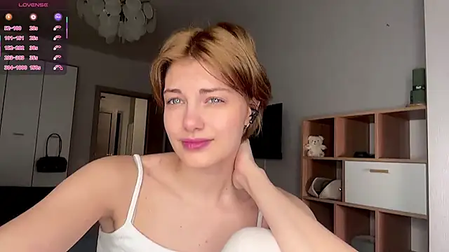 Snapshot of LinaFlamie chatting on 07/11/26, 10:15 LinaFlamie online show from 07/11/26, 10:15
