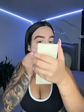 Lisa brown01 online show from 04/25/26, 11:13