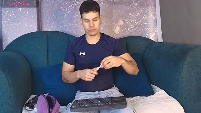 Derek Voss online show from 06/30/26, 01:11