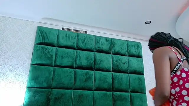 Elektradoll1 online show from 05/28/26, 12:11