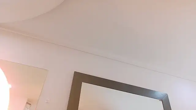 Elektradoll1 online show from 05/20/26, 12:02
