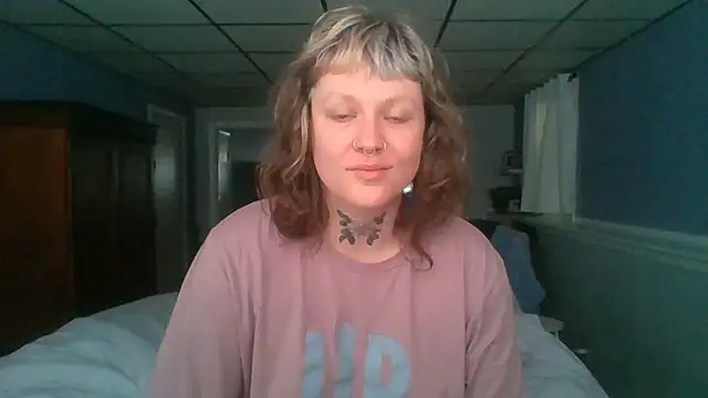 Snapshot of RosieSwitchBitch chatting on 05/21/26, 12:46 RosieSwitchBitch online show from 05/21/26, 12:46